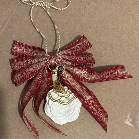 Chanel Red and Gold Ribbon with White Floral Accent - Picture 13 of 16